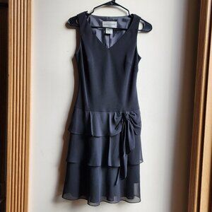 Evan Picone Black Sleeveless Ruffled Dress Size 2 Petite